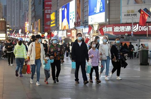 淘宝和京东同样的商品为什么价格相差大些,淘宝和京东同样的商品为什么价格相差大些呢?