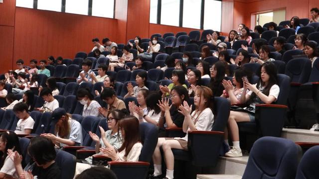 花店的创新创业计划书大学生,大学生花店创新创业项目计划书