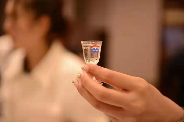 销售朋友圈幽默文案配图搞笑,销售朋友圈幽默文案配图图片?