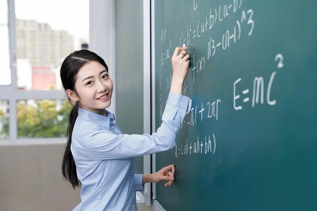女生数字媒体技术就业前景如何呢,数字媒体技术就业方向及前景女生?