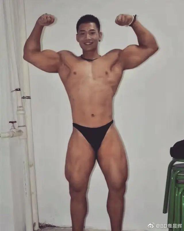 淘宝服装模特兼职男,淘宝服装模特兼职有坑吗?